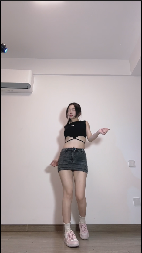 【新】推特蚊子-260228 全裸露脸定制 超专业动感裸舞【5V】【467MBpikpak盘】