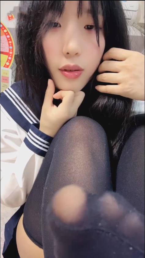 玩物直播母狗妈妈-251206 绿帽羞辱废物老公【1V】【332MB百度云】