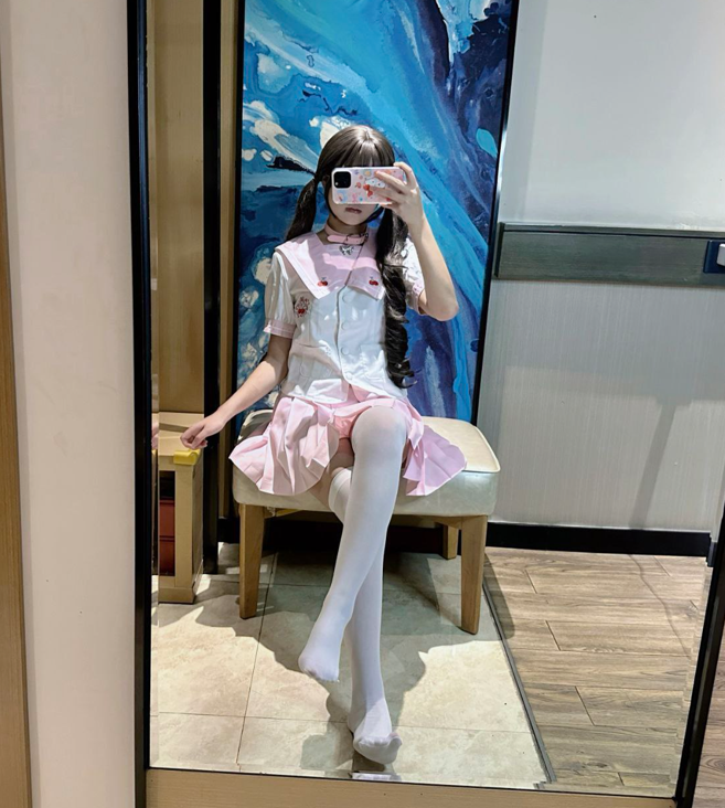 小鸢宝宝 babyLzyyy推特双马尾小萝莉门槛全集 洛丽塔jk水手服做爱【38V 4.07GB】