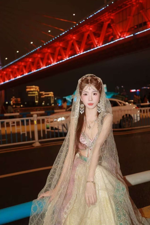有颜值有身材女神级别，极品蜜桃臀美女性爱自拍，后入的视觉效果拉满了【20P2V】【333m】