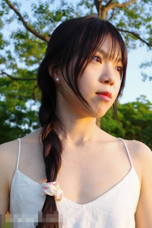 极品清纯反差小女友在家与男友啪啪流出 【14p 4v】【539m】