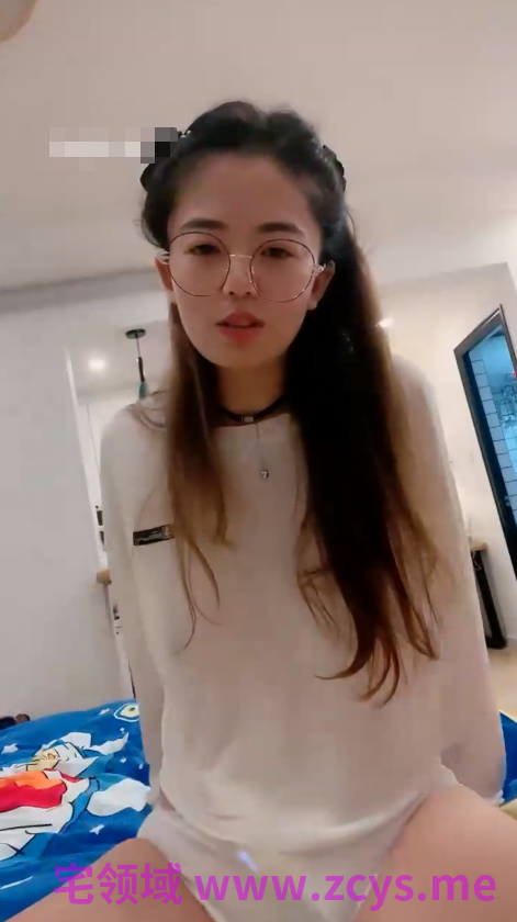 真实良家人妻，【欲求不满小少妇】，极品少妇，素颜出镜，很有生活气息的，是个大美女，家中被老公无套内射，好精彩！