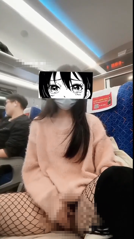 推特【小圆-LinspuppyY56849】，学生妹，喜欢露出