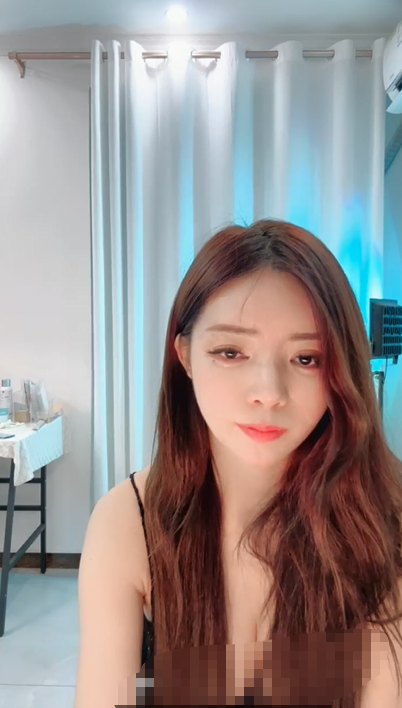 舞蹈系尤物【无虞】顶级完美身材 狂跳抖音热门歌曲 奶子时不时的蹦出来相当的哇塞3v