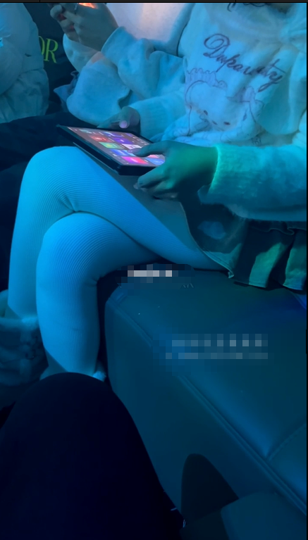 推特原创绿帽淫妻，【小kk啊】先去KTV唱歌预热，情趣内衣疯狂乱交，分不清谁是谁