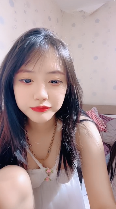 校花下海【邪恶双马尾】两个超高颜值白虎萝莉