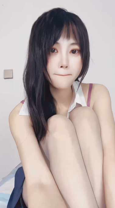 清秀学姐 【甜苹果】 白皙酥胸 逆天长腿