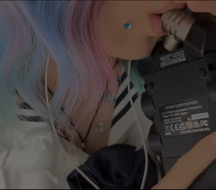 阿郁的小黑猫 舌尖舔舐，灰裙全身照1V171M百度盘