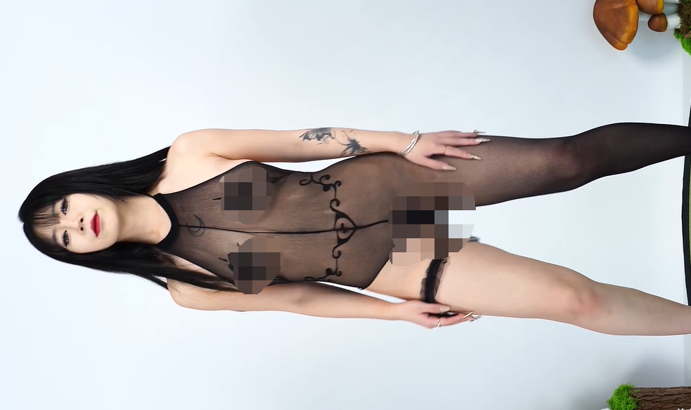 顶级舞团【U秀】水灵儿2期 极品美女顶B裸舞双视角 【16V2.32G】