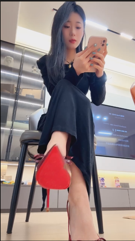 玩物直播芭妮s-251213 红绿灯高跟专场第七课爆插马眼【1V】【505MB百度云】