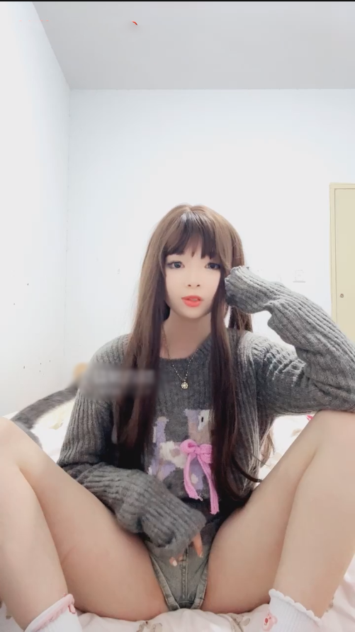玩物直播黑心小魔女-251217 想闻女孩子屁股？+早泄榨精场【2V】【403MB百度云】