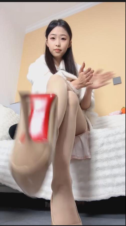 玩物直播黑喵s-251219 辱母si妈大孝子滚进来【1V】【337MB百度云】