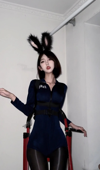 抖音顶级反差女神【行简】合集，露脸啪啪 超大尺度 肛塞手扣屁眼 道具爆菊双插 无套爆菊内射 【186P 98V 8.87GB】