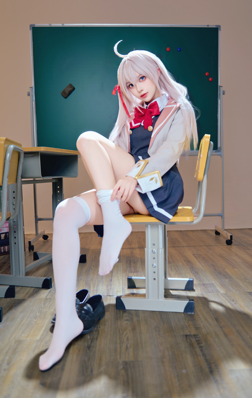 Shika小鹿鹿 - 不时轻声地以俄语遮羞的邻座艾莉同学 艾莉同学 【38P 348MB】