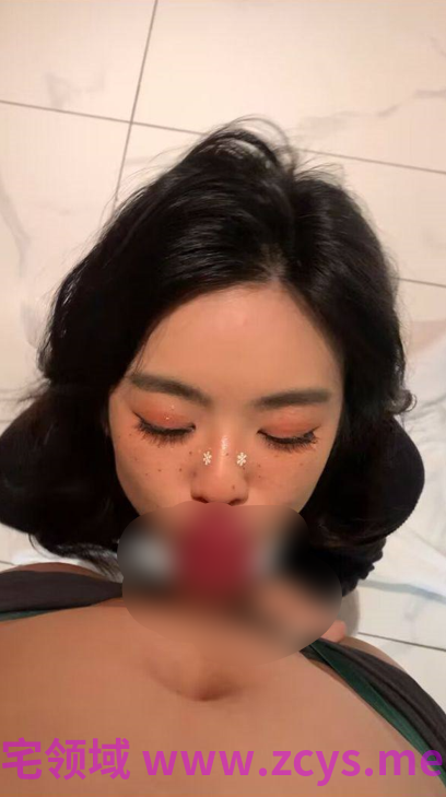 两位女大与一位导员性爱图影泄密 26P22V 433m