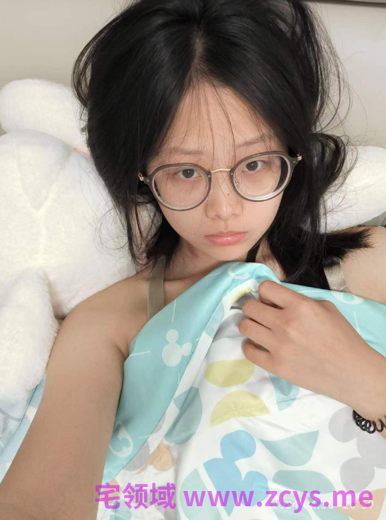 贵阳美乳眼镜妹妹罗依玲80P 22V 1.03g