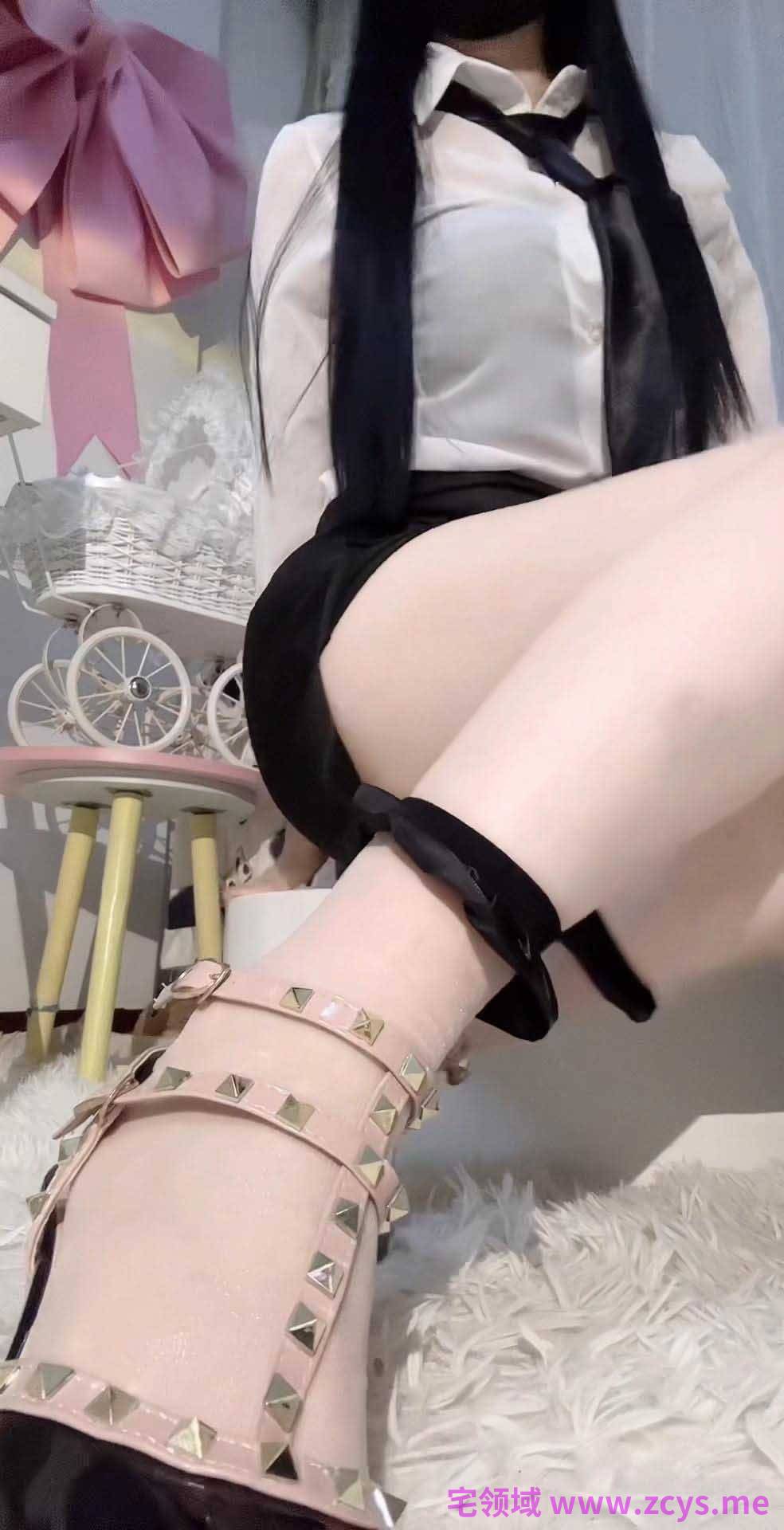 【新】抖音足控萝莉小奶糯-各种丝袜模拟足交视图合集【NP+NV】【1.12Gpikpak云盘】