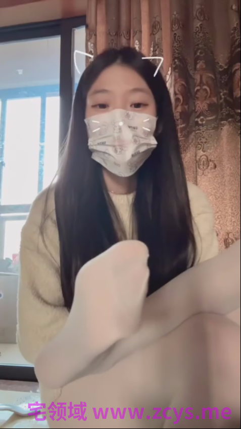 【新-足控】抖音雪顶蛋糕-厚黑丝厚白丝淫语秀足倒计时【1P+2V】【101MBpikpak云盘】