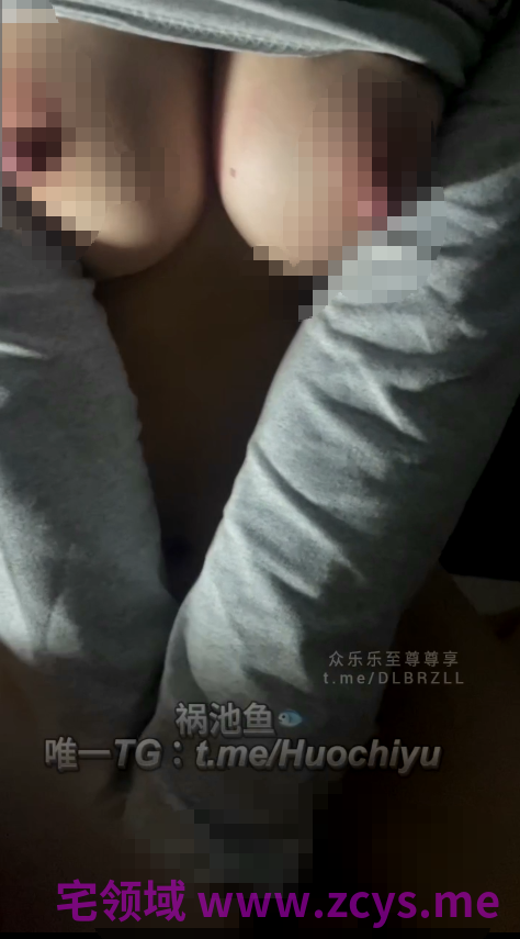 祸池鱼 05年大二女学生 奶子圆润饱满 蒙上眼睛吃鸡巴深喉 按在床上狠狠干 【1V 646MB】