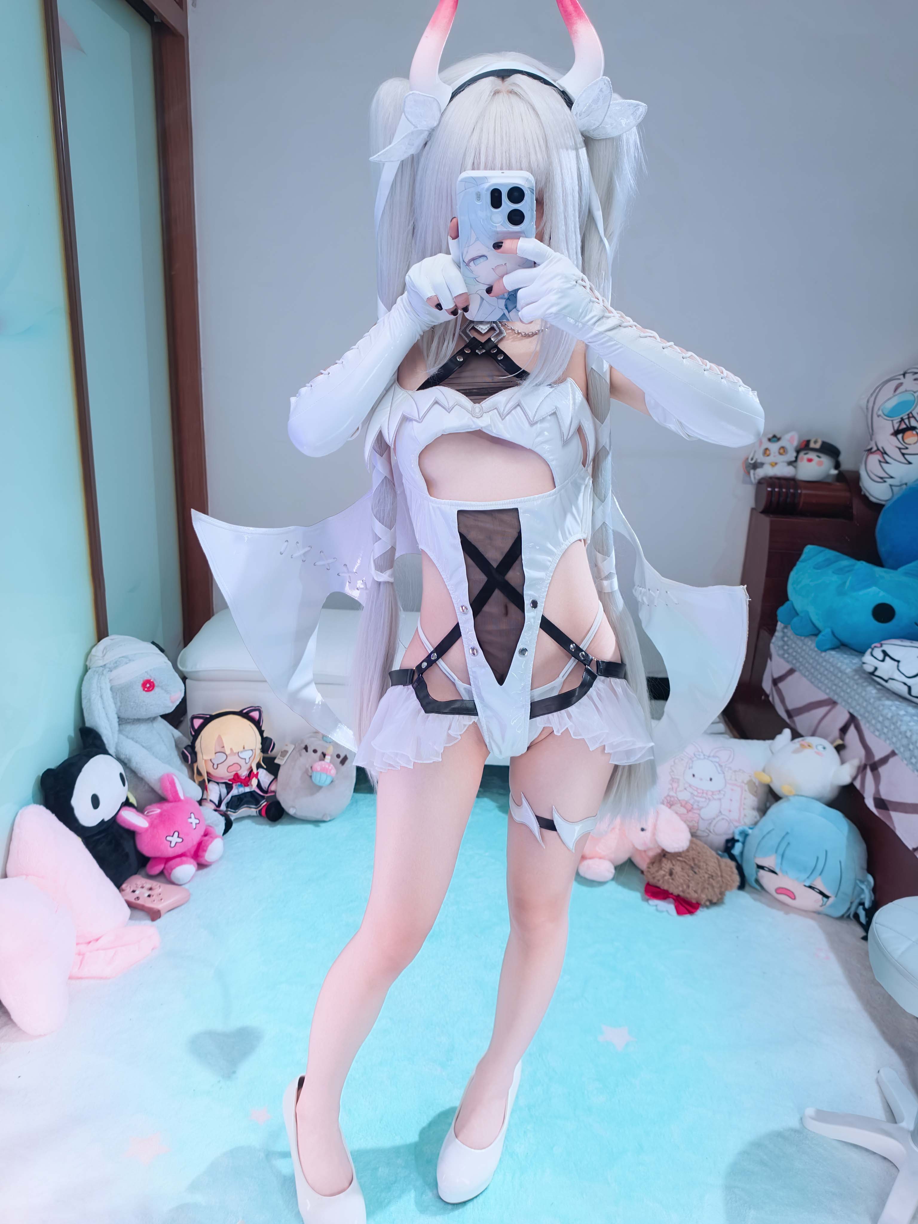 【新】Reng-nikke白兔 恶魔【88P+4V】【452.94 MBpikpak云盘】