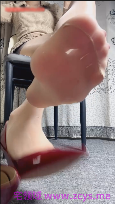 玩物直播颜艺很ss-251222 红绿灯肉丝➕裸足【1V】【616MB百度云】