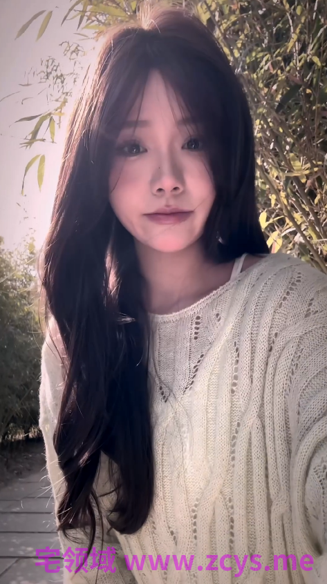 毛衣妹公园啪啪，撅着屁股让拍摄，各种穿衣风格换不停，扒开豹纹小内内上位后入，屋里不过瘾跑公园 1p 12v 0.99g