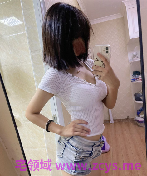 娇小嫩妹被包养4p 1v 798m