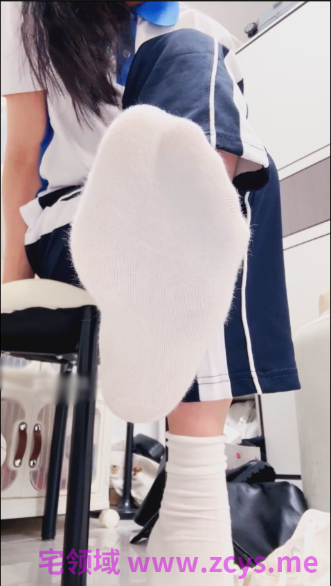 玩物直播妮蔻poyal-251225 红绿灯裸足口水榨精【2V】【724MB百度云】