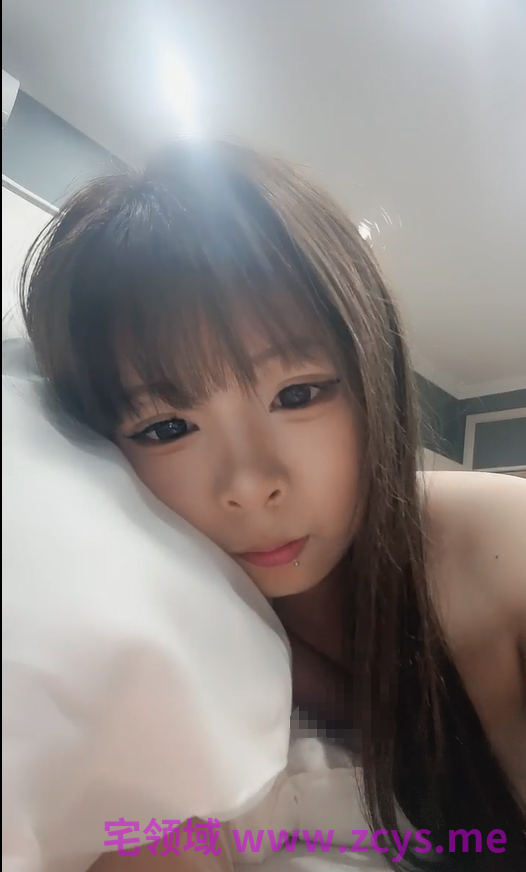 幼崽少萝  直播无套啪啪内射 【4v】【2.45g】