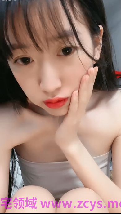 【19岁瑶瑶】童颜邻家妹妹自慰白浆