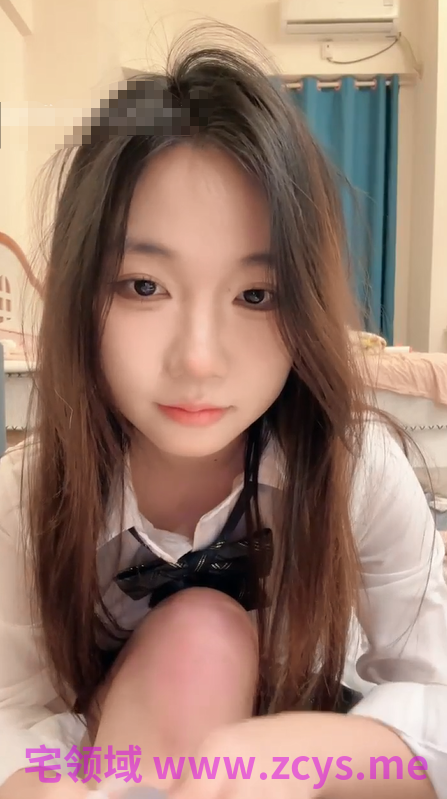 绝美女大【猫猫】jk制服假屌自慰