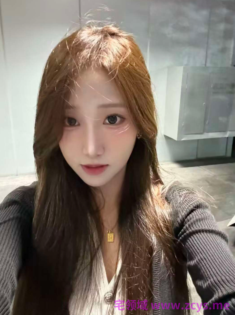 泄密！深圳超反差女二是金主的小母狗，女仆裝玩口球露脸啪啪 1V 180m