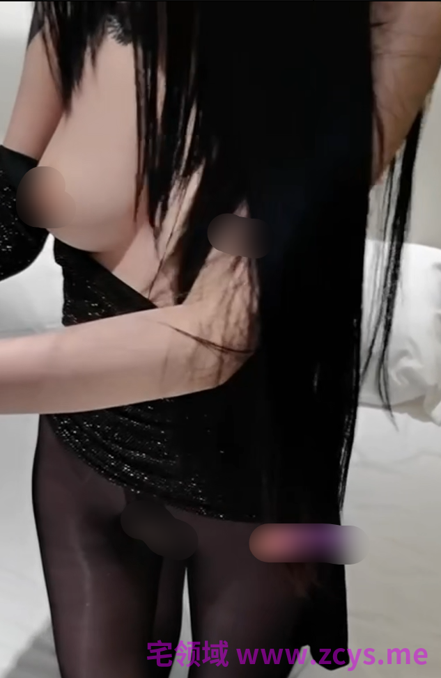约啪大神-bbboi096 – 新  黑丝眼镜小骚货（1V,574M）