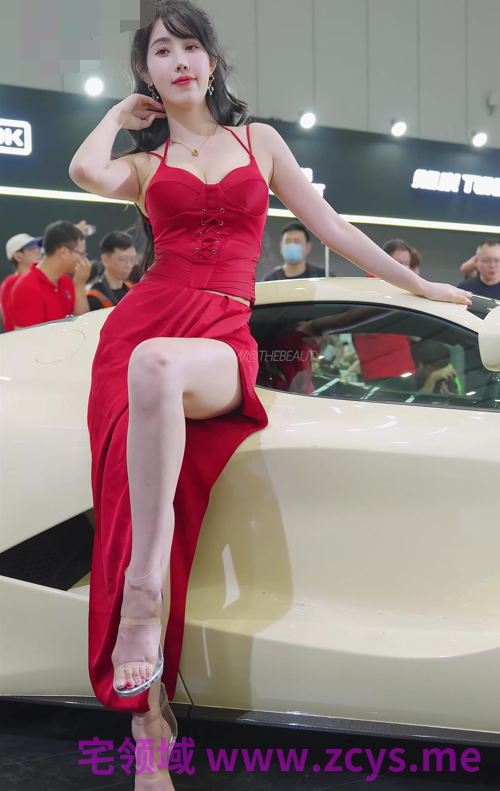 网红模特 - 小哈娜 红色吊带背心开衩长裙 【30P1V269M】