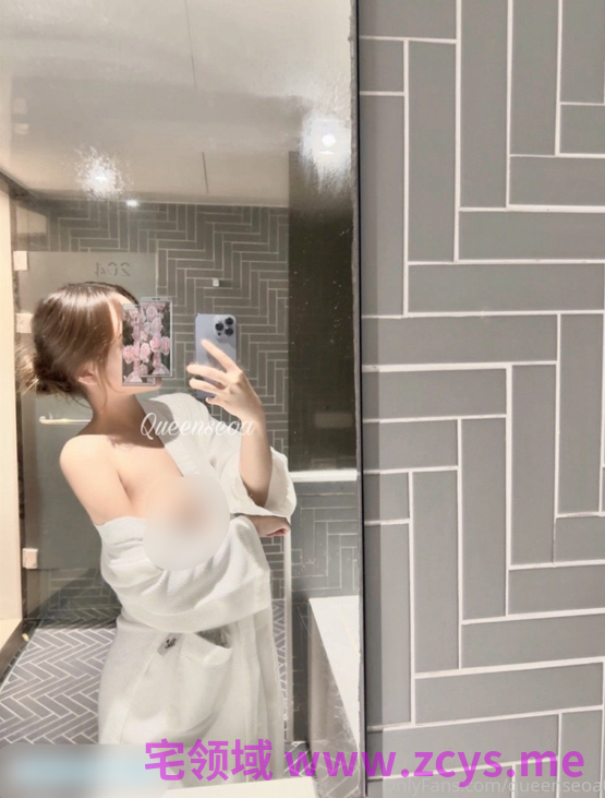 Onlyfans极品反差婊queenseoa不雅私拍福利10v20p890m