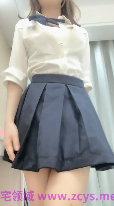 乖乖糯糯 纯欲巅峰【坚果的壳】超漂亮的蜜桃臀 大奶美乳 完美翘臀 粉嫩逼逼 大鸡巴插屄自慰【4v】