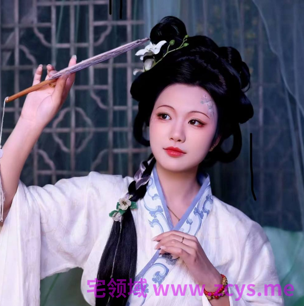 八字大奶汉服古装小姐姐宋可晴，露脸性爱自拍，无毛大屁股后入超级带感8v7p4.04g