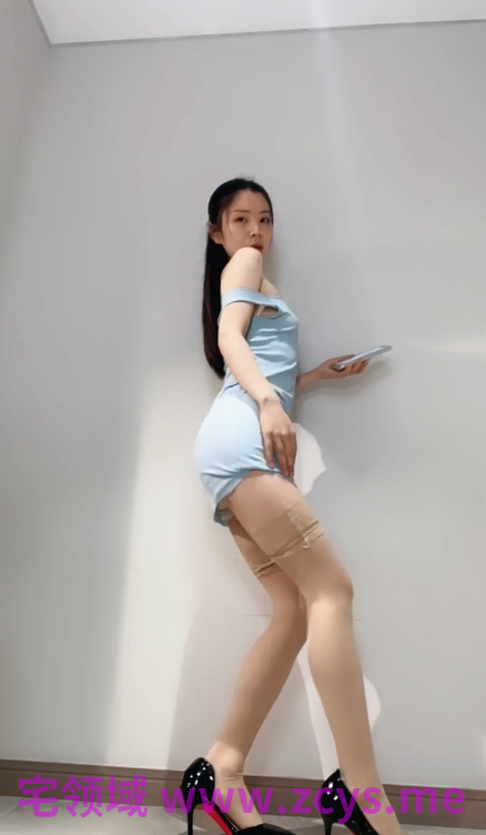 舞蹈系女神 茜茜 人美尺度大 完美腰线【4v】【3.28g】