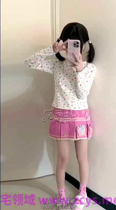 萝莉幼宝 双飞萝莉288自购，闺蜜被操了我好无力啊，肥猪双飞萝莉1v211m