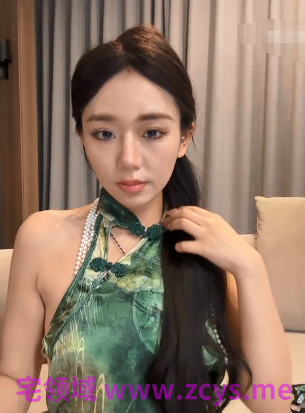 健身女神【jiajia_L】肉丝绿色旗袍超级诱惑【2v】