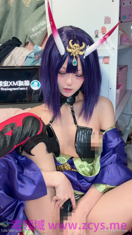 废柴少女家里蹲 私定版 酒吞童子cos完整露脸，妖艳红眸勾人，丰满奶子晃动，粉嫩骚穴手指猛扣，淫水拉丝 【5V 779MB】