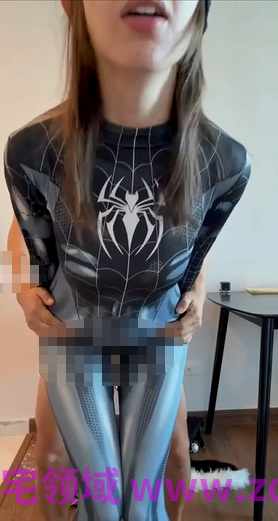 绿帽情侣，【卡米拉】。各地旅游露出多人性爱福利。极品蜜桃臀，后入极品，美景美食佳人相伴！