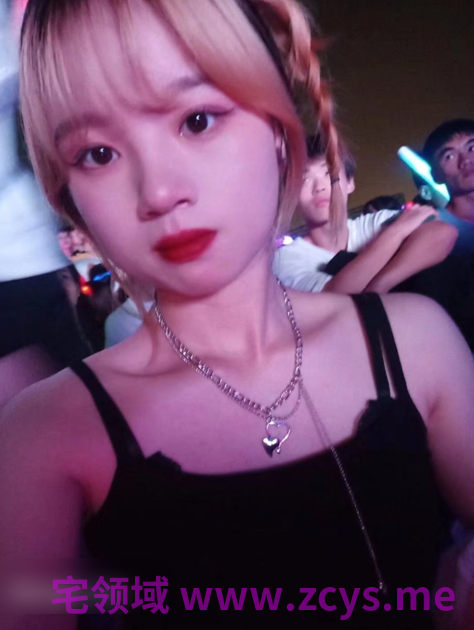 女大与导员性爱图影18v21p392m
