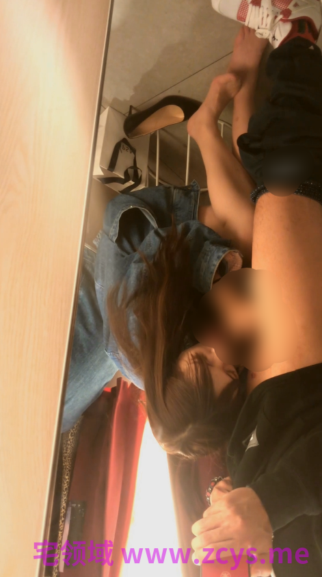 江大校花【林雅儿】不雅私拍，黑丝美足38V235p2.06g