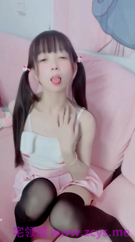 清纯极品粉嫩白虎萝莉，顶胯小萝莉1v280m