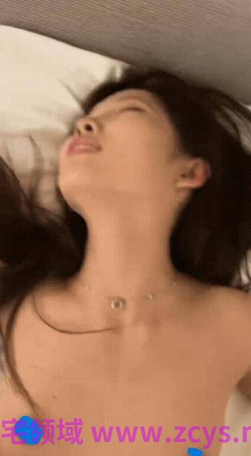 【原档无水印】山西晋城身材很棒的漂亮小姐姐，这个小姐姐长相漂亮温柔可爱，是那种乖乖女的类型41v35p 2.5g pikpak