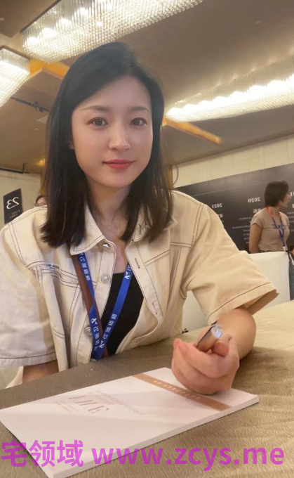 浙江颜值良家少妇家居啪啪，舔屌舔的真温柔啊，好喜欢这样的大姐姐，看生活照很有文化的样子，阴蒂好肥美，爱了爱了11v14p382m
