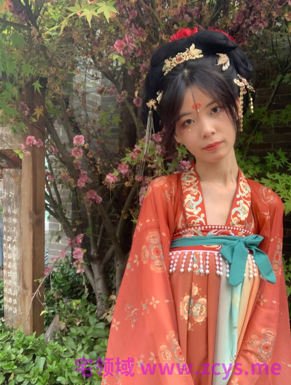 高校在读反差女大生露脸性爱，无套后入打桩JK裙颜射各种特写镜头，无水印原版17v14p1.2g