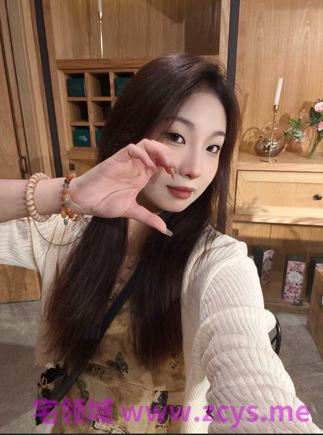 苹果原相机云端泄密，气质御姐露脸性爱，真是没想到如此反差，伸着舌头舔鸡巴的小雌犬，无水印原版14v2p1.43g