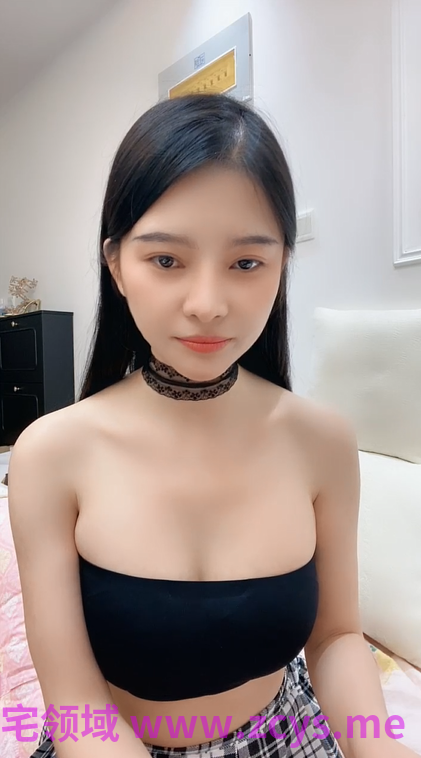 前凸后翘的尤物女神【桃花文化洋洋】下海福利，身材傲人，脸穴同框道具自慰，吐血推荐【5v】